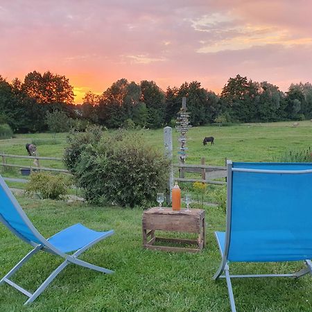 Les Mout'Anes Bed & Breakfast Saint-Hilaire-sur-Helpe ภายนอก รูปภาพ