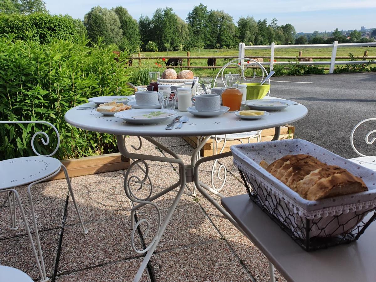 Les Mout'Anes Bed & Breakfast Saint-Hilaire-sur-Helpe ภายนอก รูปภาพ