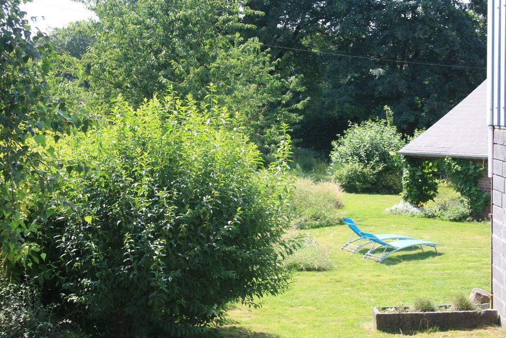 Les Mout'Anes Bed & Breakfast Saint-Hilaire-sur-Helpe ภายนอก รูปภาพ
